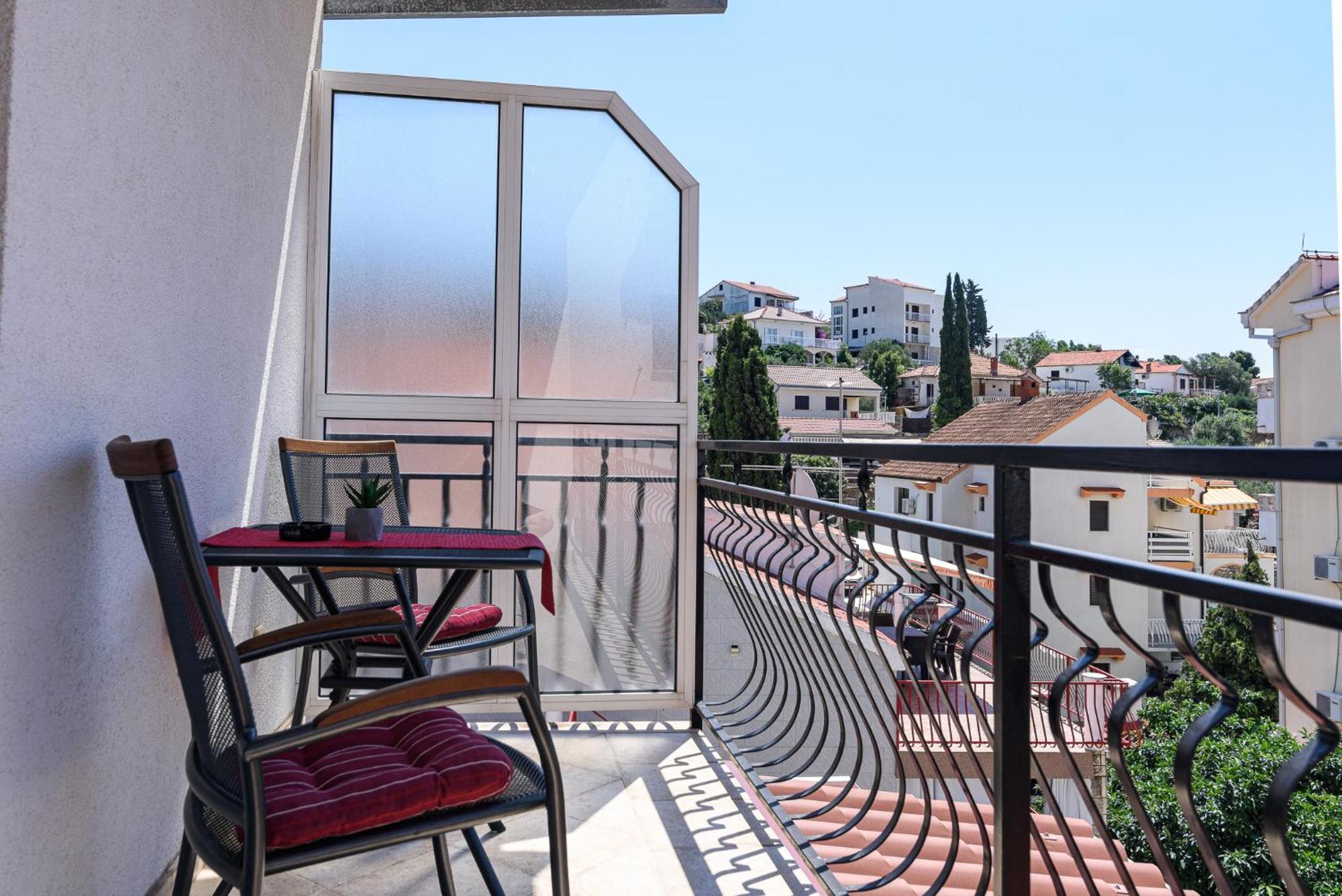 Apartmani Suki Трогир Экстерьер фото