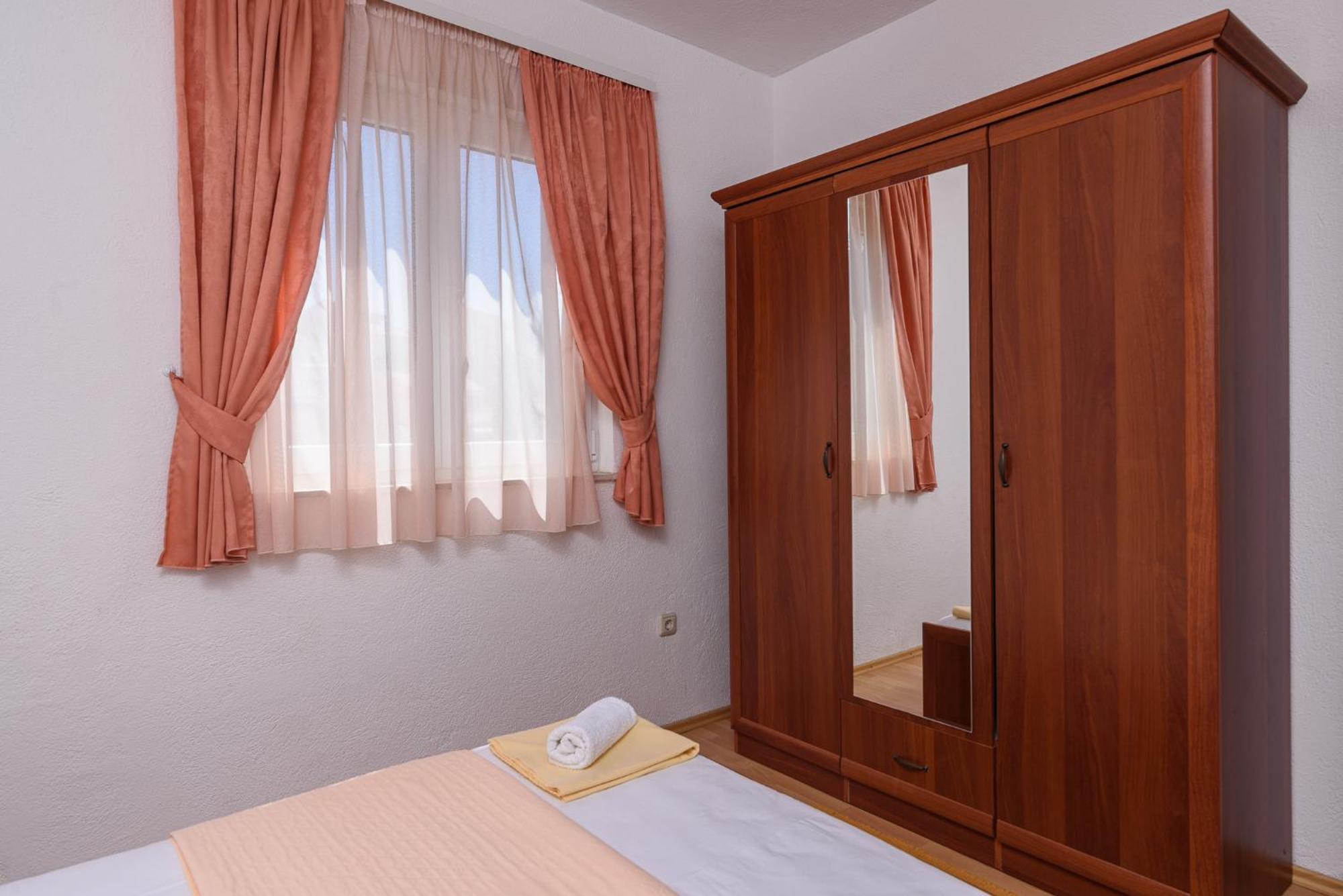 Apartmani Suki Трогир Экстерьер фото
